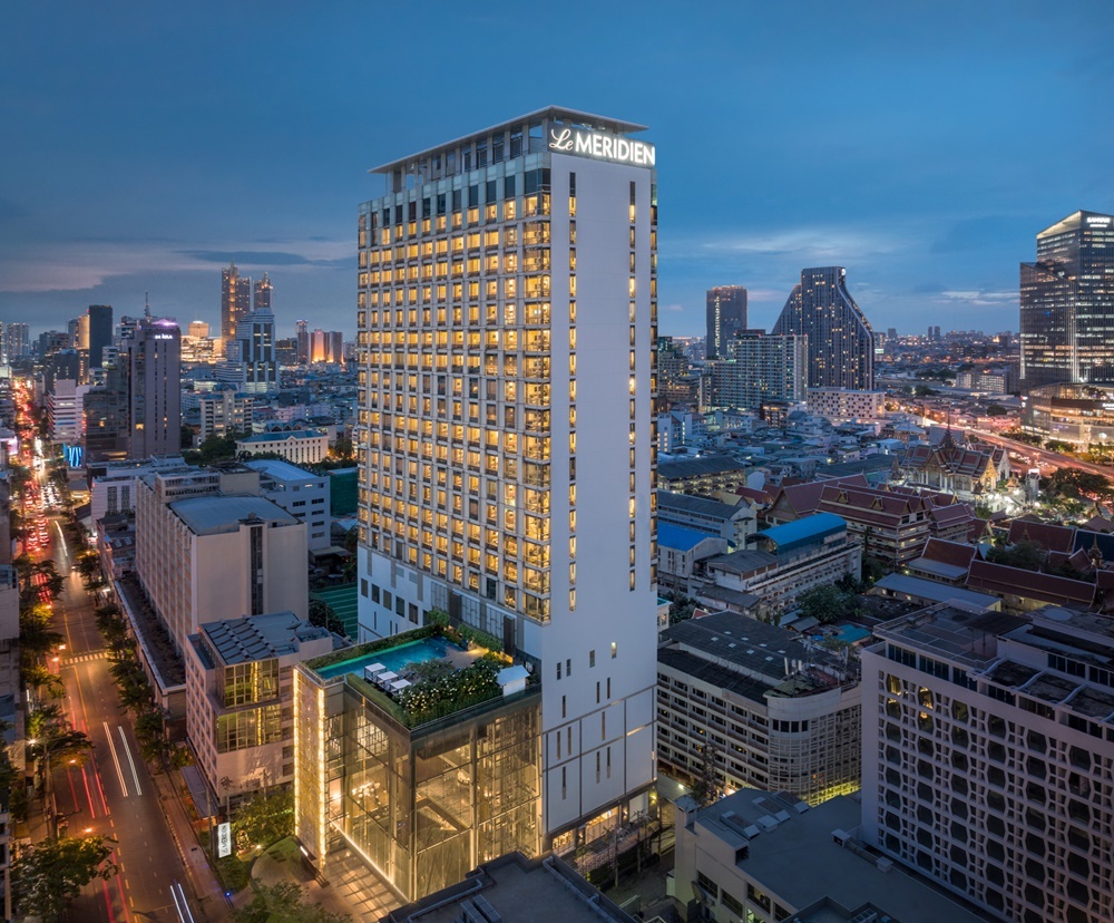 Le Méridien Bangkok cooperated with TOTO to renovate the hotel with an automatic toilet seat - WASHLET for supporting tourists. 1